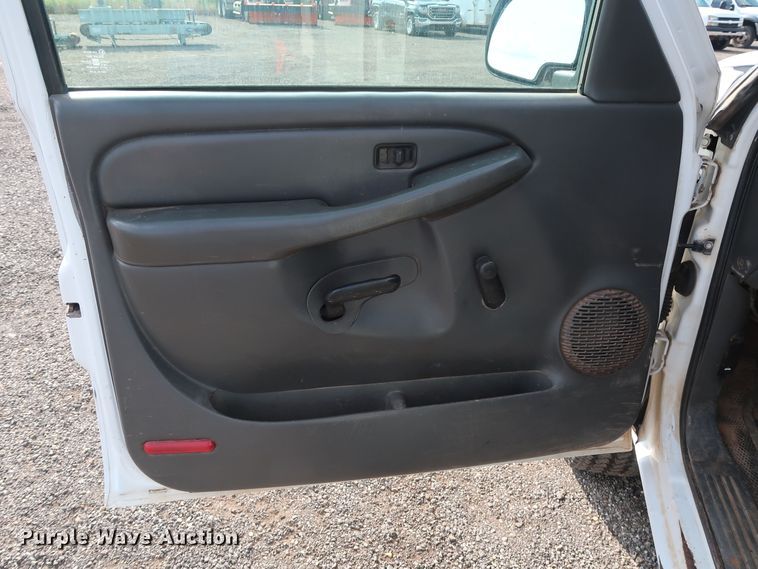 image for item DG4129 2006 Chevrolet Silverado 2500HD LS Crew Cab pickup truck