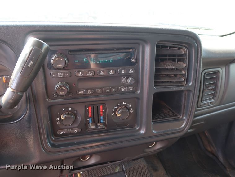 image for item DG4129 2006 Chevrolet Silverado 2500HD LS Crew Cab pickup truck