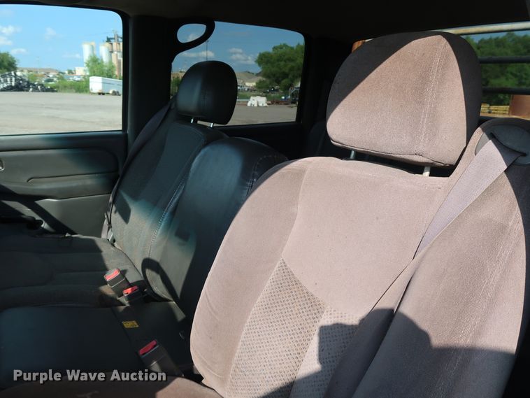 image for item DG4129 2006 Chevrolet Silverado 2500HD LS Crew Cab pickup truck