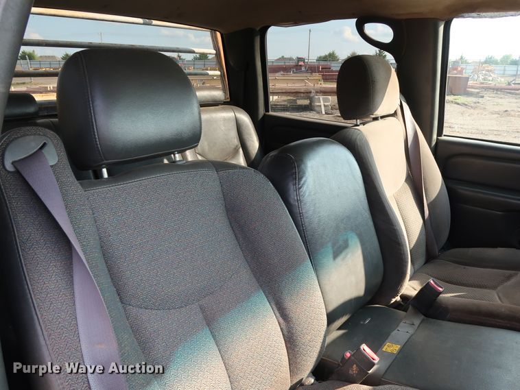 image for item DG4129 2006 Chevrolet Silverado 2500HD LS Crew Cab pickup truck