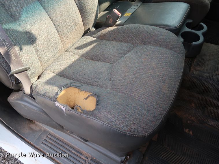 image for item DG4129 2006 Chevrolet Silverado 2500HD LS Crew Cab pickup truck