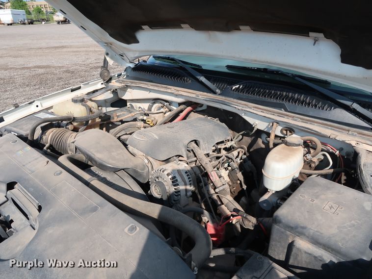 image for item DG4129 2006 Chevrolet Silverado 2500HD LS Crew Cab pickup truck