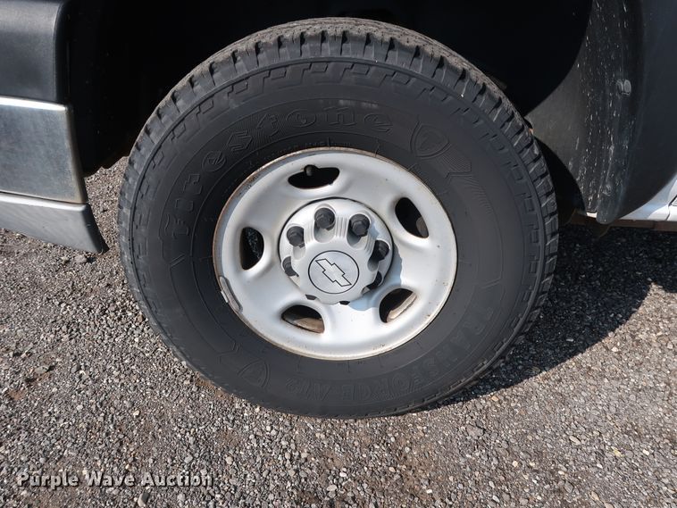 image for item DG4129 2006 Chevrolet Silverado 2500HD LS Crew Cab pickup truck