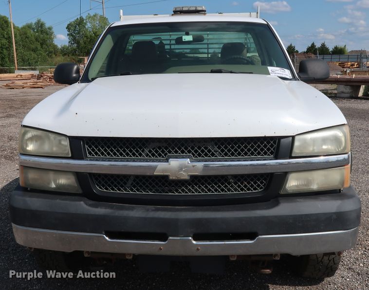 image for item DG4130 2005 Chevrolet Silverado 2500HD LS pickup truck