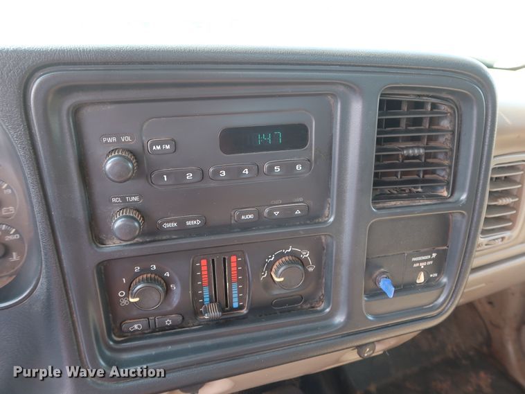 image for item DG4130 2005 Chevrolet Silverado 2500HD LS pickup truck