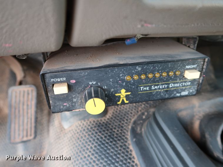 image for item DG4130 2005 Chevrolet Silverado 2500HD LS pickup truck