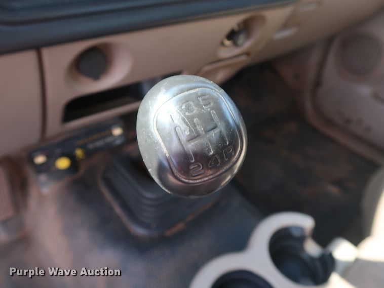 image for item DG4130 2005 Chevrolet Silverado 2500HD LS pickup truck