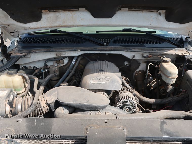 image for item DG4130 2005 Chevrolet Silverado 2500HD LS pickup truck