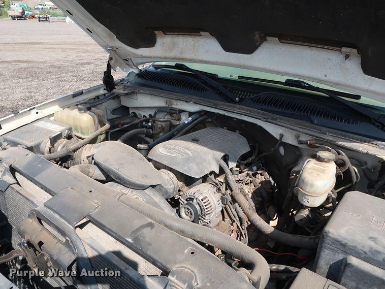 image for item DG4130 2005 Chevrolet Silverado 2500HD LS pickup truck