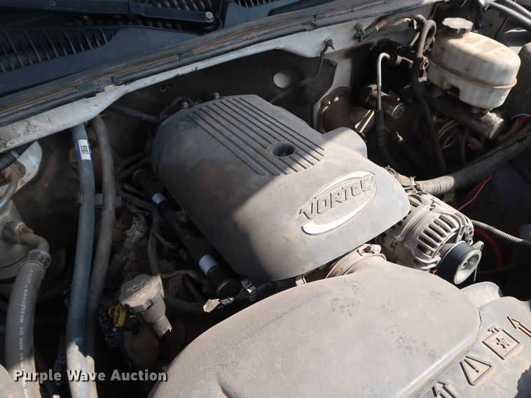 image for item DG4130 2005 Chevrolet Silverado 2500HD LS pickup truck