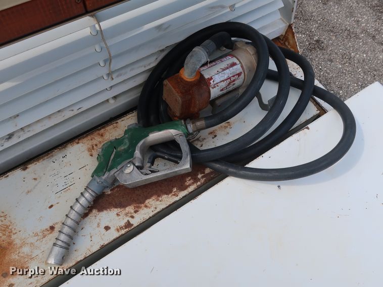 image for item DG4130 2005 Chevrolet Silverado 2500HD LS pickup truck