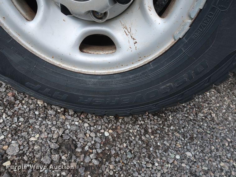 image for item DG4130 2005 Chevrolet Silverado 2500HD LS pickup truck