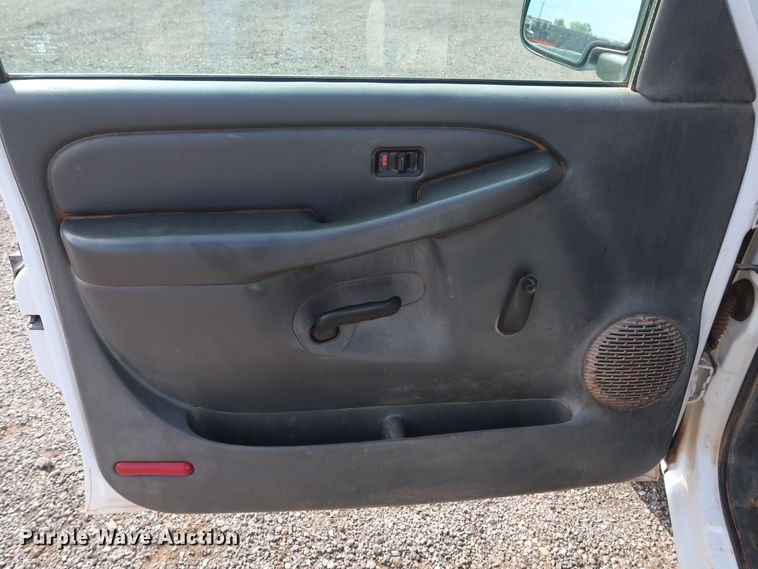 image for item DG4131 2006 Chevrolet Silverado 1500 LS Ext. Cab pickup truck