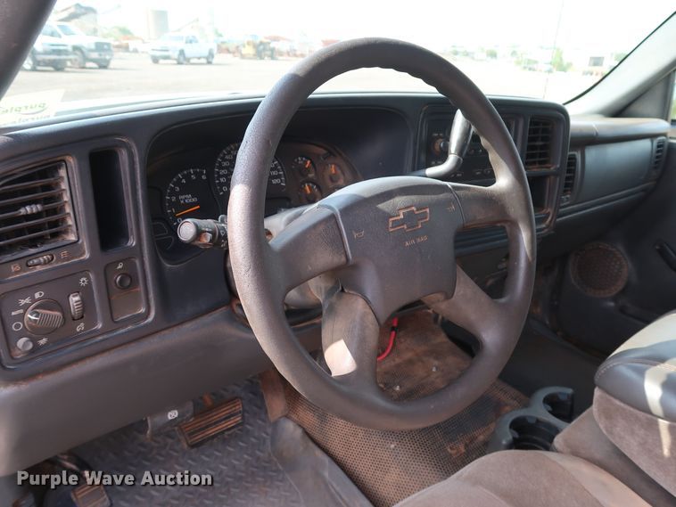 image for item DG4131 2006 Chevrolet Silverado 1500 LS Ext. Cab pickup truck