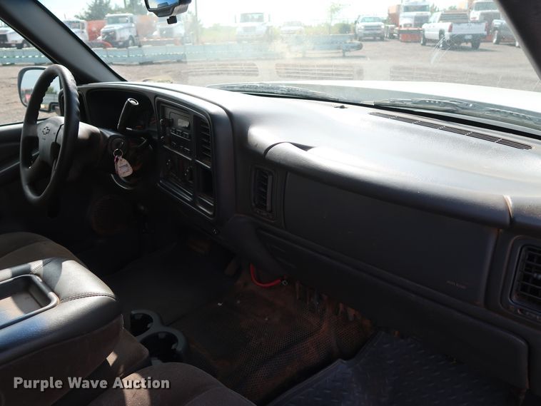 image for item DG4131 2006 Chevrolet Silverado 1500 LS Ext. Cab pickup truck