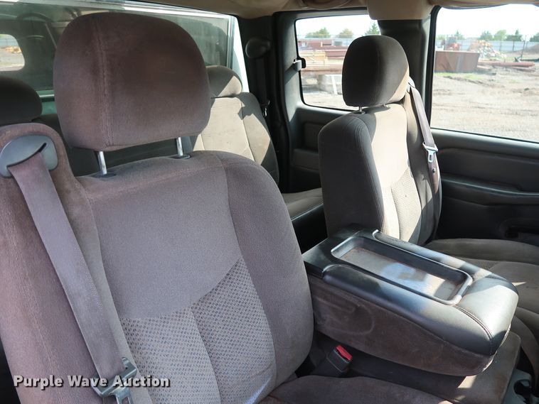 image for item DG4131 2006 Chevrolet Silverado 1500 LS Ext. Cab pickup truck