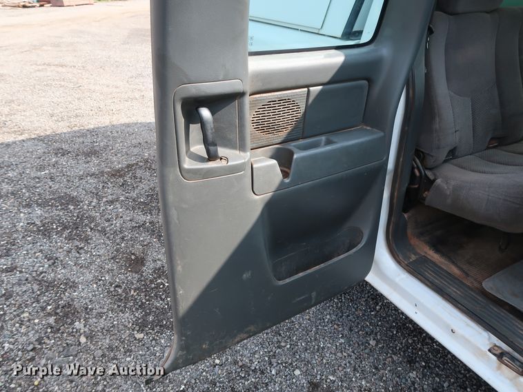 image for item DG4131 2006 Chevrolet Silverado 1500 LS Ext. Cab pickup truck