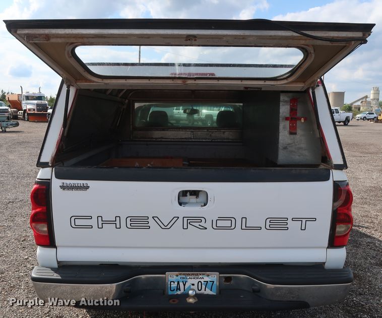 image for item DG4131 2006 Chevrolet Silverado 1500 LS Ext. Cab pickup truck