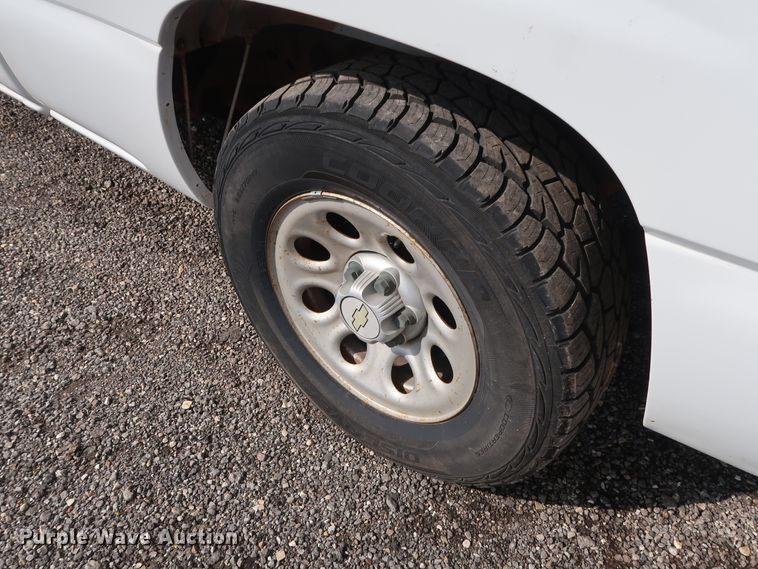 image for item DG4131 2006 Chevrolet Silverado 1500 LS Ext. Cab pickup truck