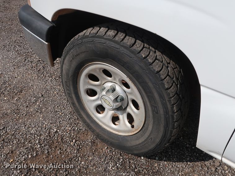 image for item DG4131 2006 Chevrolet Silverado 1500 LS Ext. Cab pickup truck