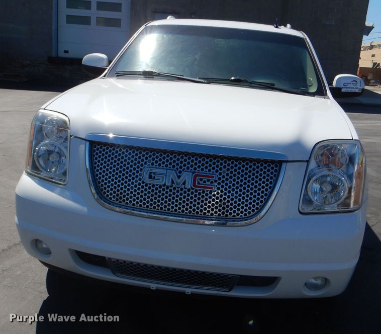 image for item DG4908 2011 GMC Yukon Denali XL SUV