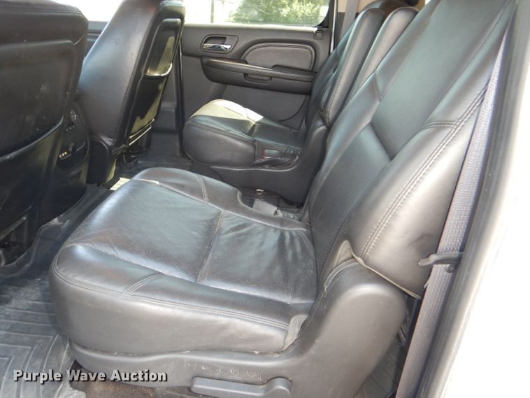 image for item DG4908 2011 GMC Yukon Denali XL SUV