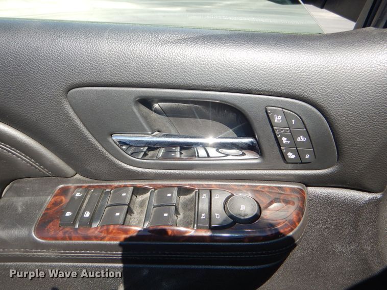 image for item DG4908 2011 GMC Yukon Denali XL SUV