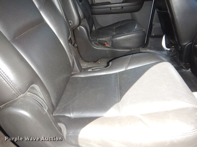 image for item DG4908 2011 GMC Yukon Denali XL SUV