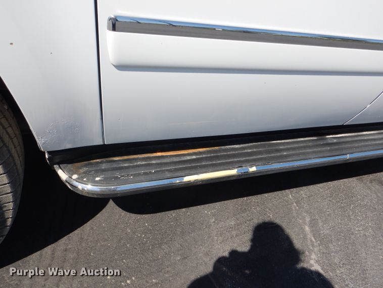 image for item DG4908 2011 GMC Yukon Denali XL SUV