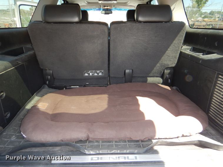 image for item DG4908 2011 GMC Yukon Denali XL SUV