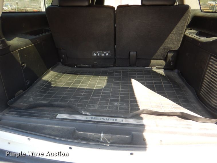 image for item DG4908 2011 GMC Yukon Denali XL SUV