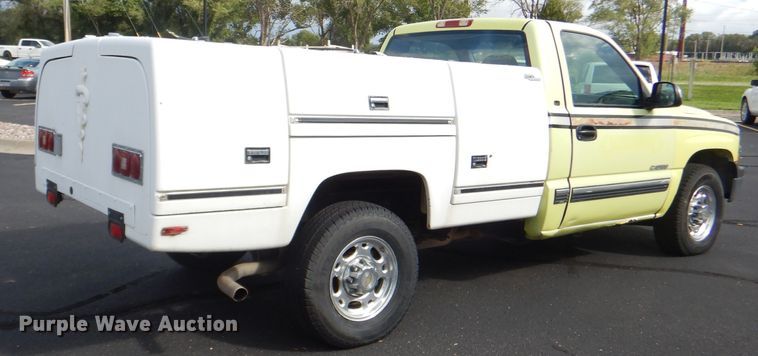 image for item DG4999 2000 Chevrolet Silverado 2500 LS utility bed pickup truck