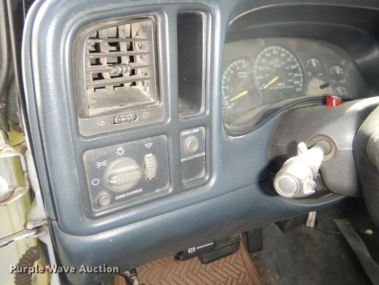 image for item DG4999 2000 Chevrolet Silverado 2500 LS utility bed pickup truck