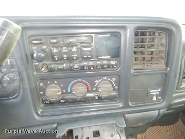 image for item DG4999 2000 Chevrolet Silverado 2500 LS utility bed pickup truck