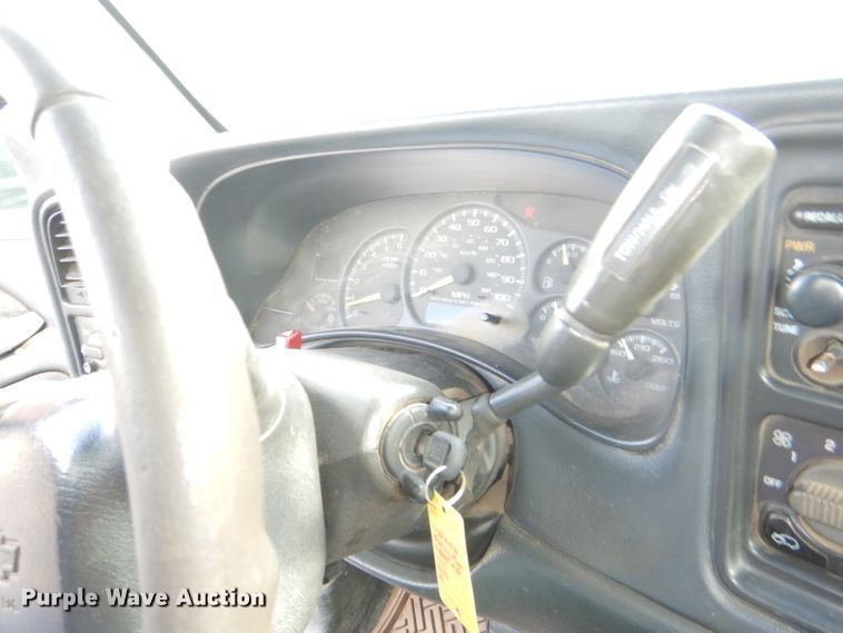 image for item DG4999 2000 Chevrolet Silverado 2500 LS utility bed pickup truck