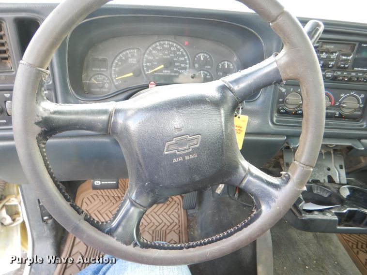 image for item DG4999 2000 Chevrolet Silverado 2500 LS utility bed pickup truck