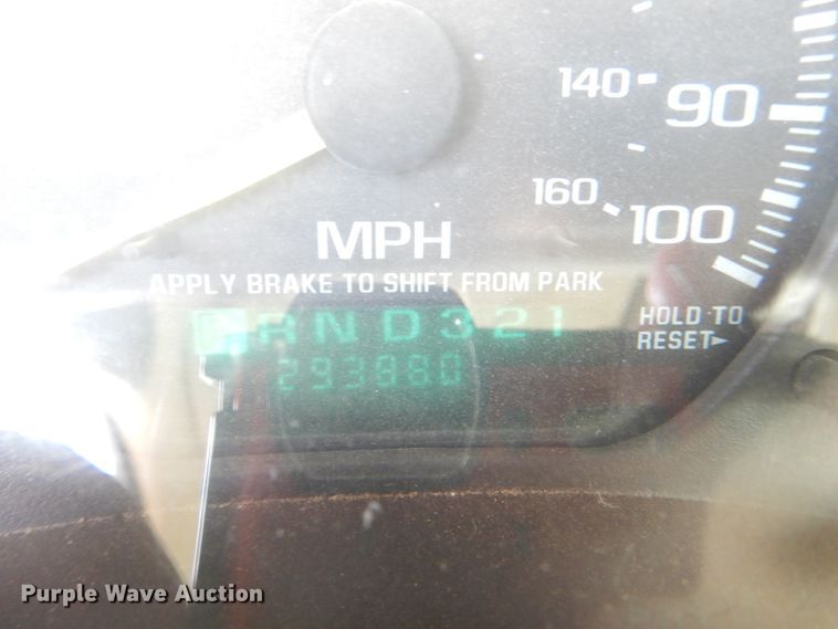 image for item DG4999 2000 Chevrolet Silverado 2500 LS utility bed pickup truck