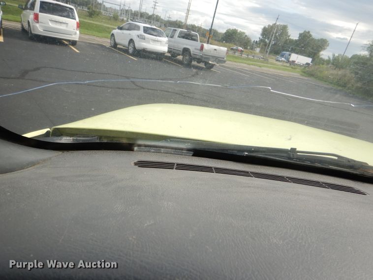 image for item DG4999 2000 Chevrolet Silverado 2500 LS utility bed pickup truck