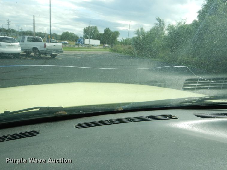 image for item DG4999 2000 Chevrolet Silverado 2500 LS utility bed pickup truck