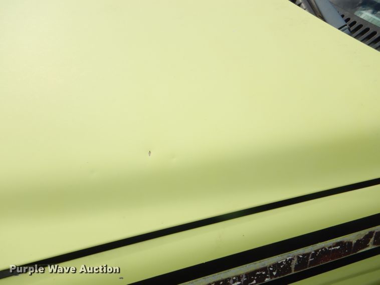 image for item DG4999 2000 Chevrolet Silverado 2500 LS utility bed pickup truck