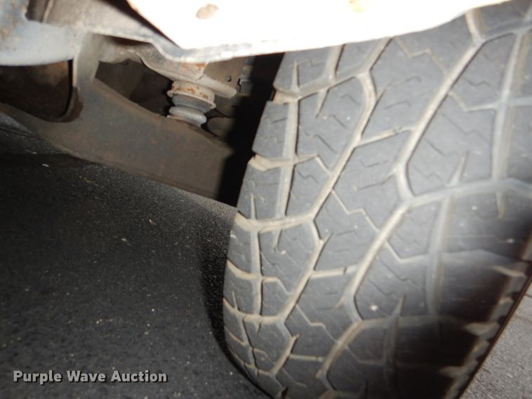 image for item DG4999 2000 Chevrolet Silverado 2500 LS utility bed pickup truck