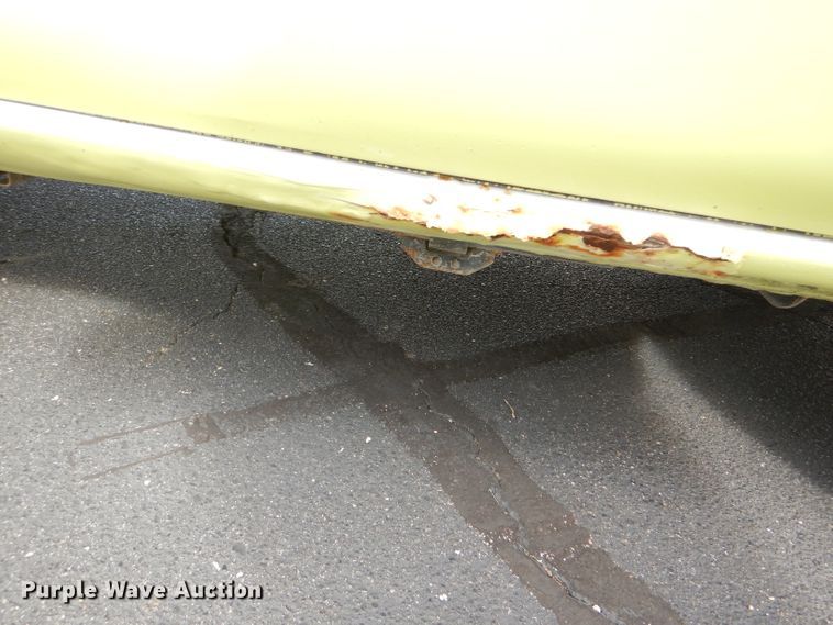 image for item DG4999 2000 Chevrolet Silverado 2500 LS utility bed pickup truck