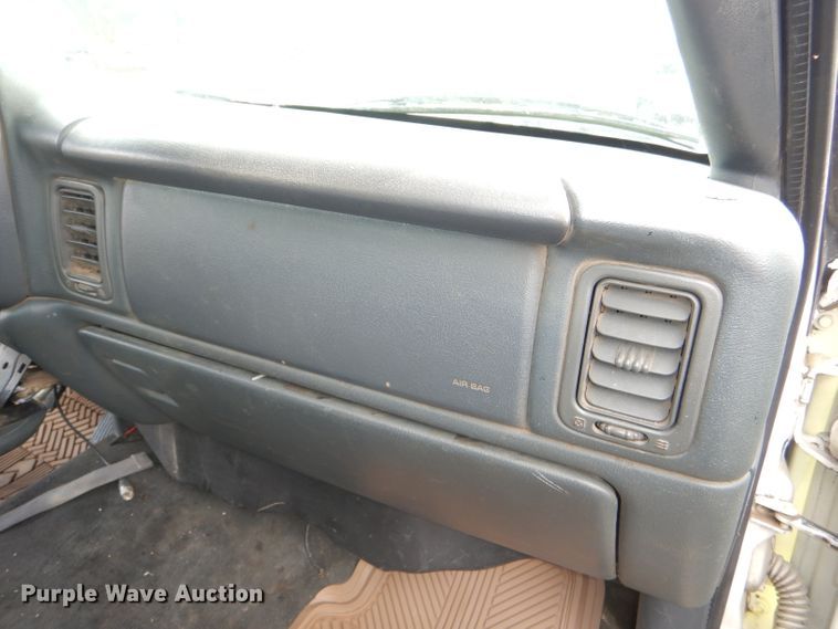 image for item DG4999 2000 Chevrolet Silverado 2500 LS utility bed pickup truck