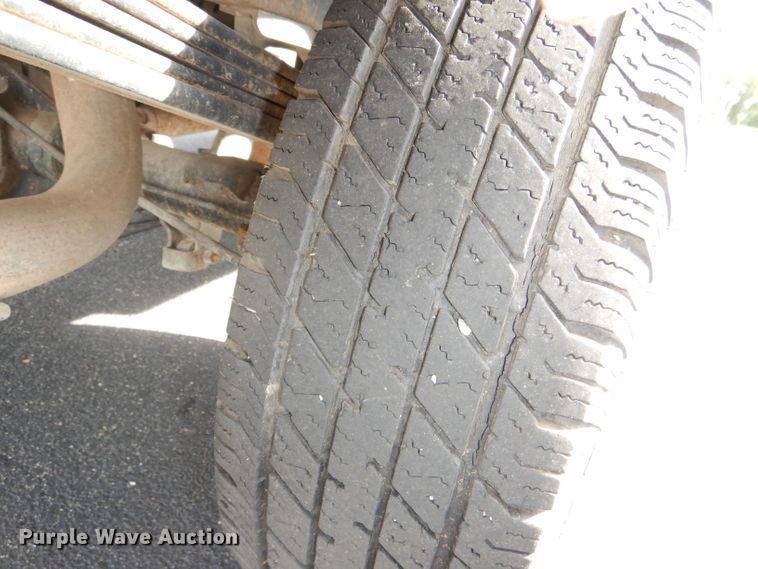 image for item DG4999 2000 Chevrolet Silverado 2500 LS utility bed pickup truck