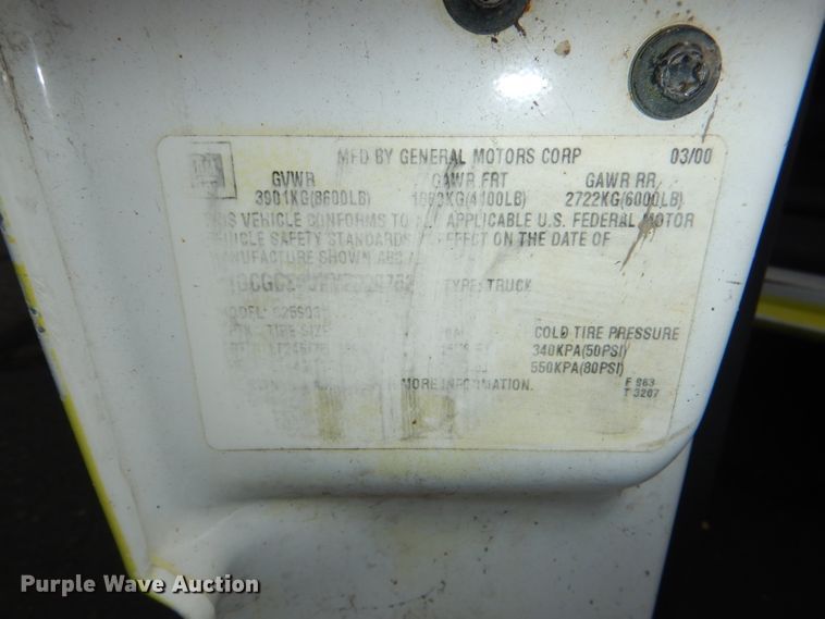 image for item DG4999 2000 Chevrolet Silverado 2500 LS utility bed pickup truck