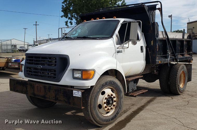 image for item DG7516 2000 Ford F750 Super Duty dump truck