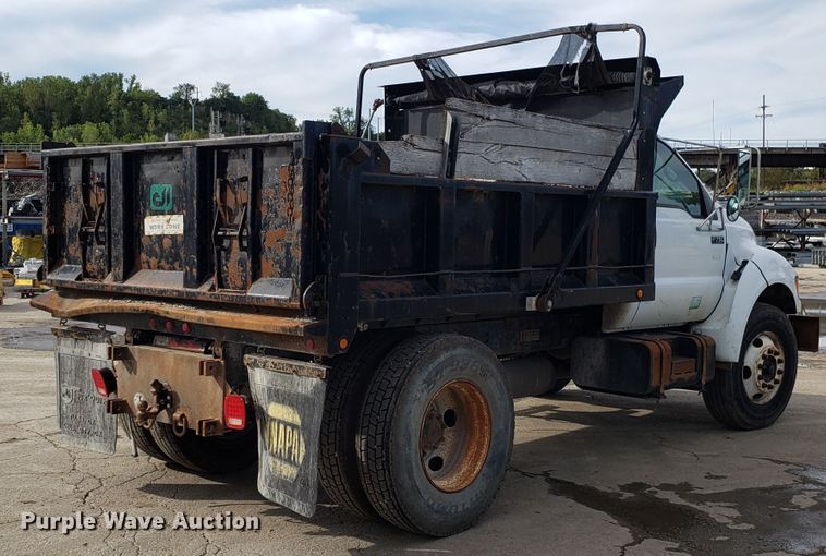 image for item DG7516 2000 Ford F750 Super Duty dump truck