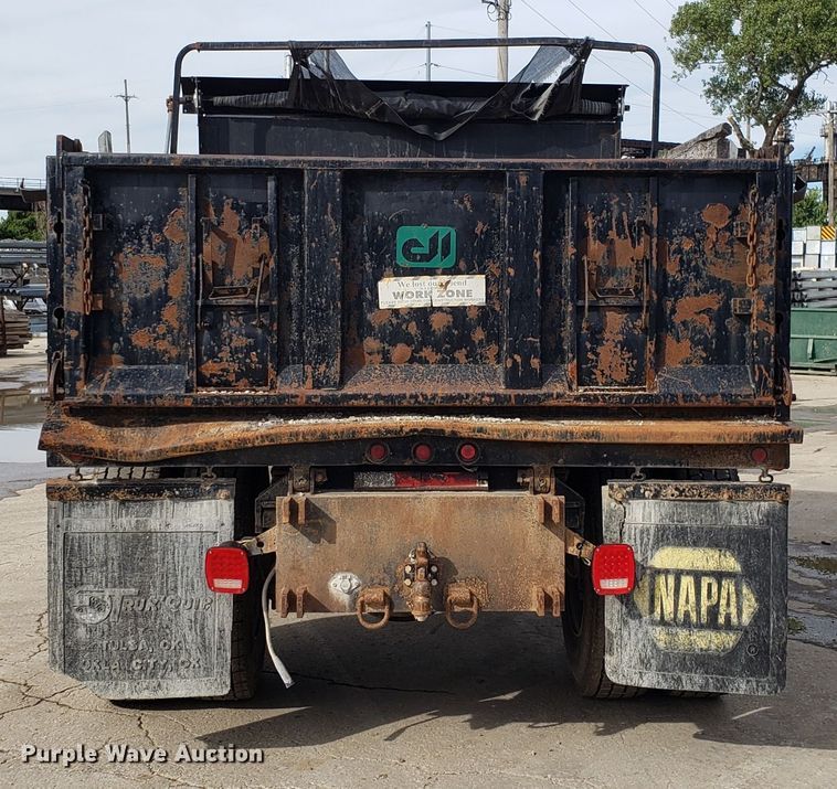 image for item DG7516 2000 Ford F750 Super Duty dump truck