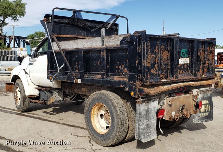image for item DG7516 2000 Ford F750 Super Duty dump truck