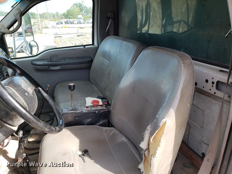 image for item DG7516 2000 Ford F750 Super Duty dump truck